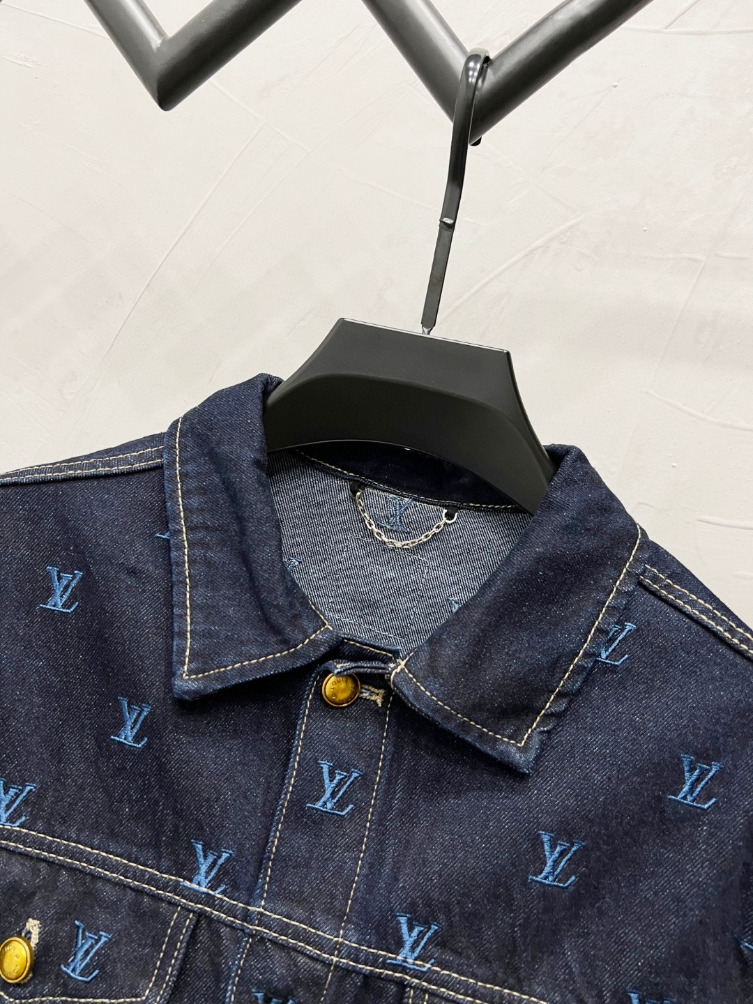LV Jacket-162