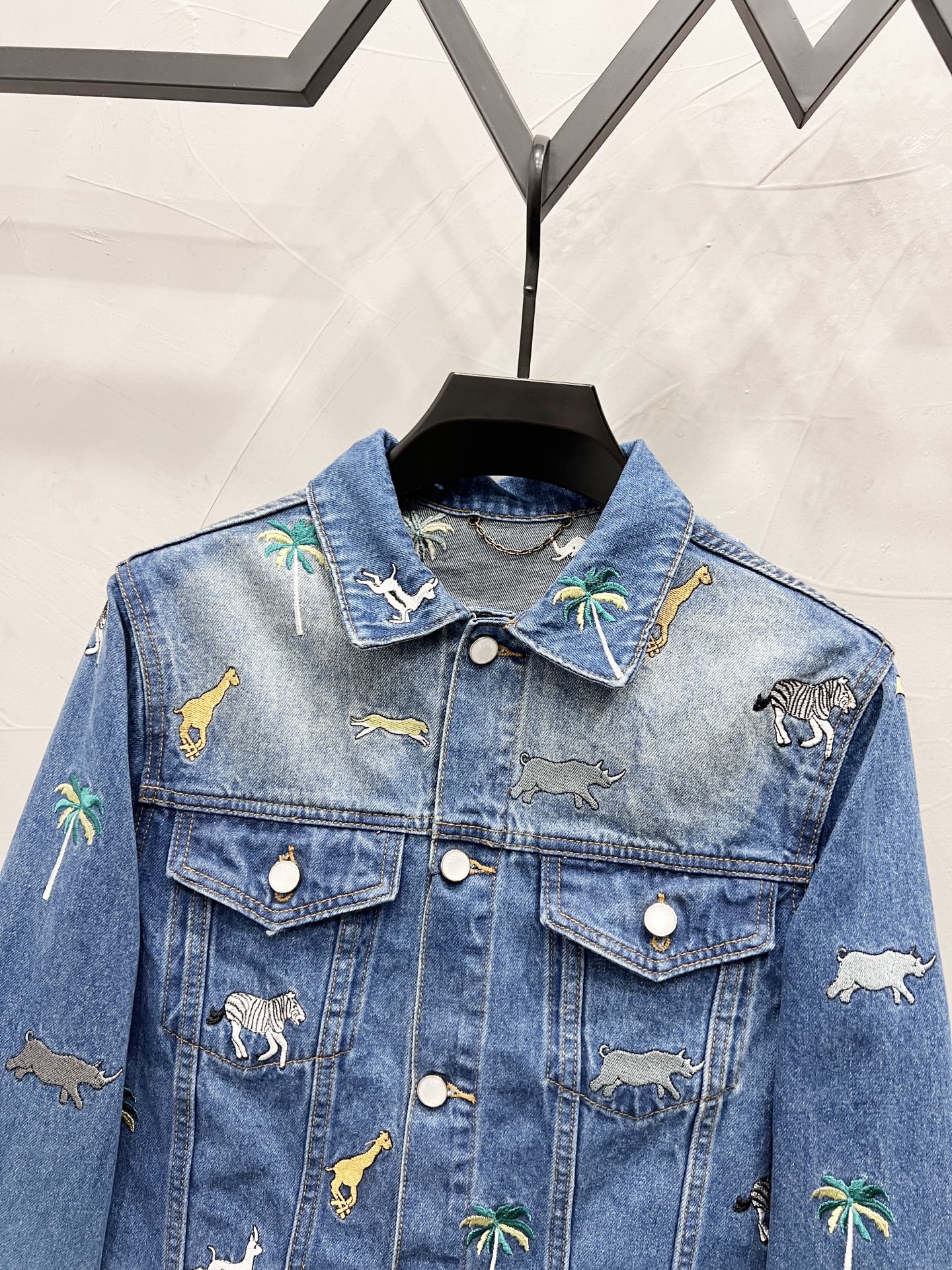 LV Jacket-164