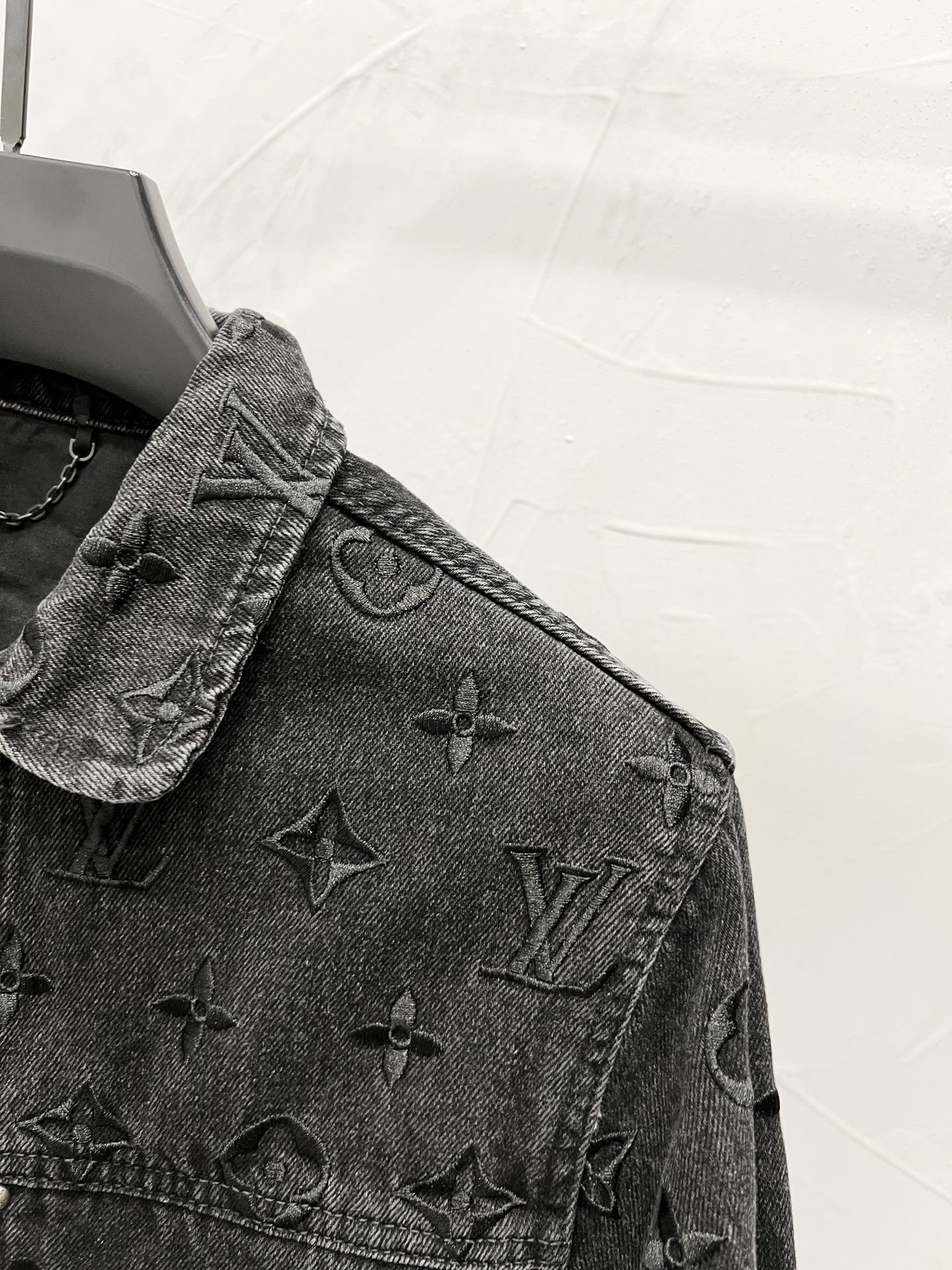 LV Jacket-165