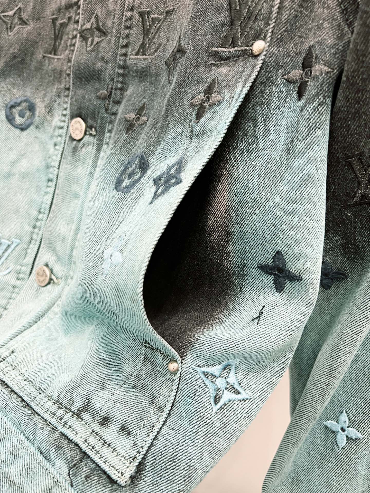 LV Jacket-165