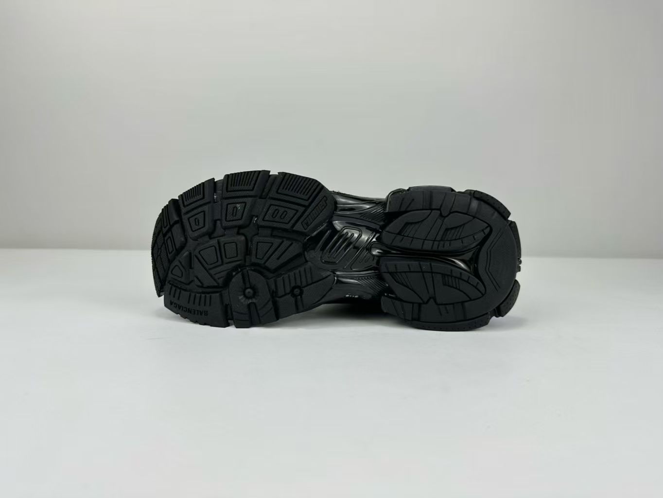 Balenciaga Shoes(AAAA)-240