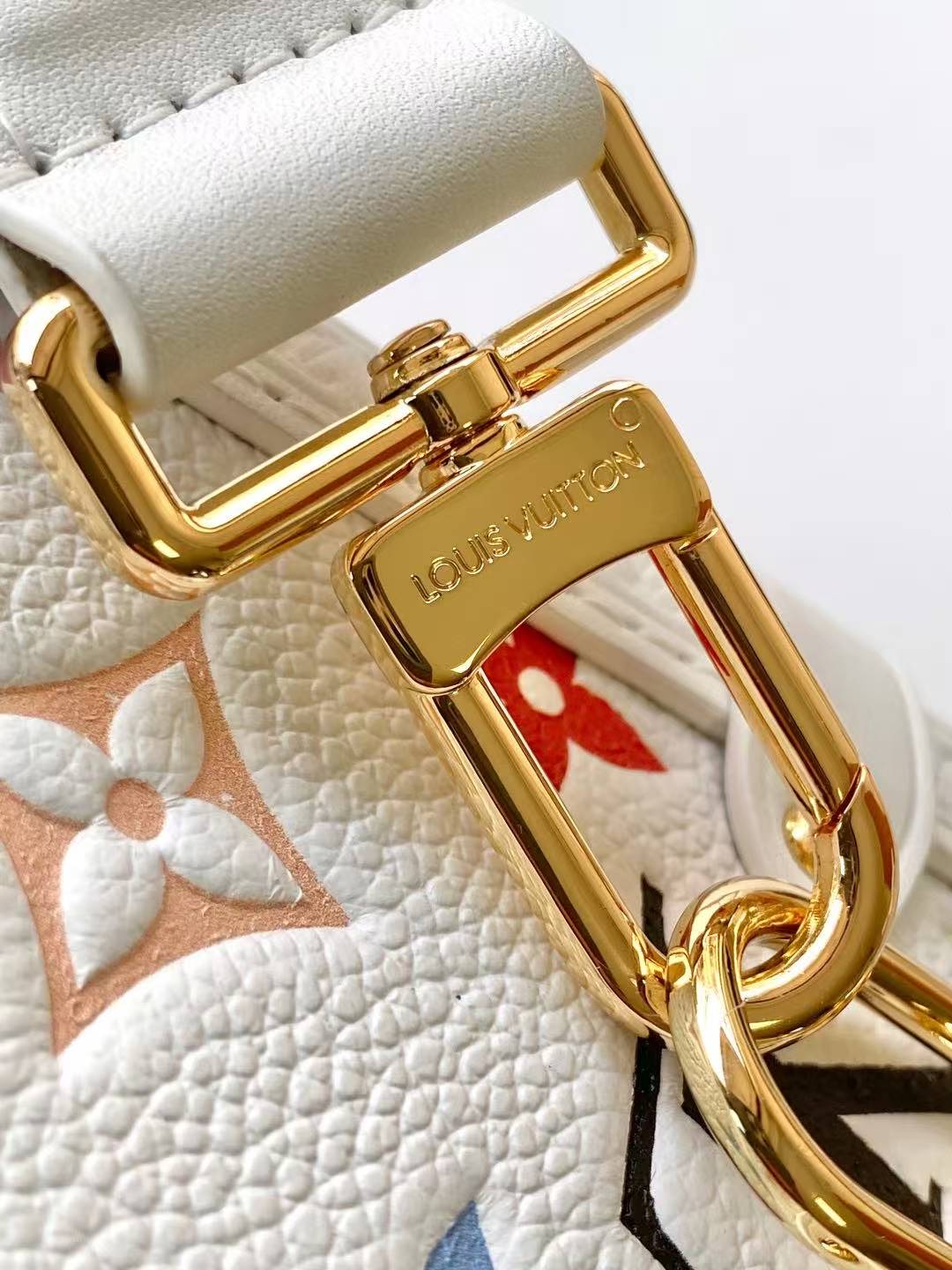 LV Bag-NFC(AAA)-747