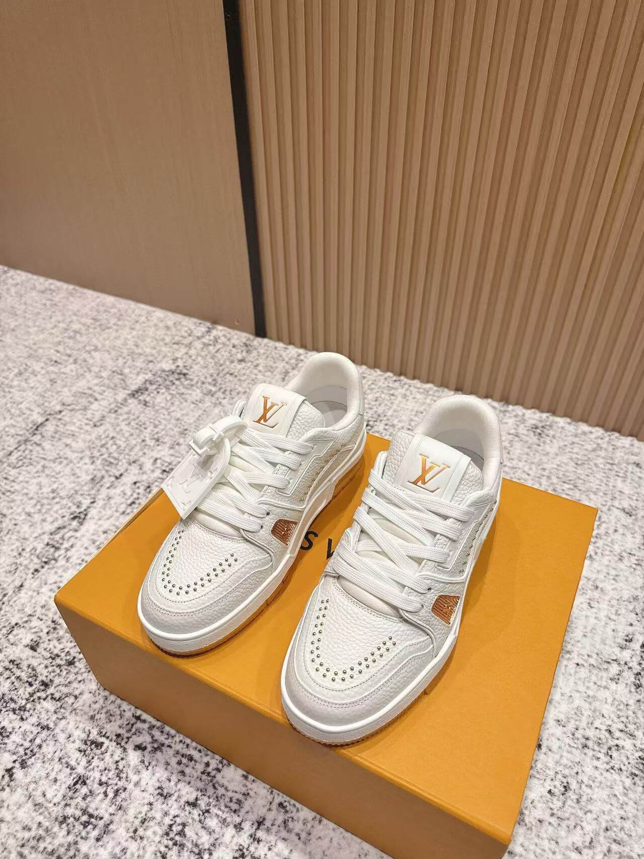 LV Shoes(AAA)-1255