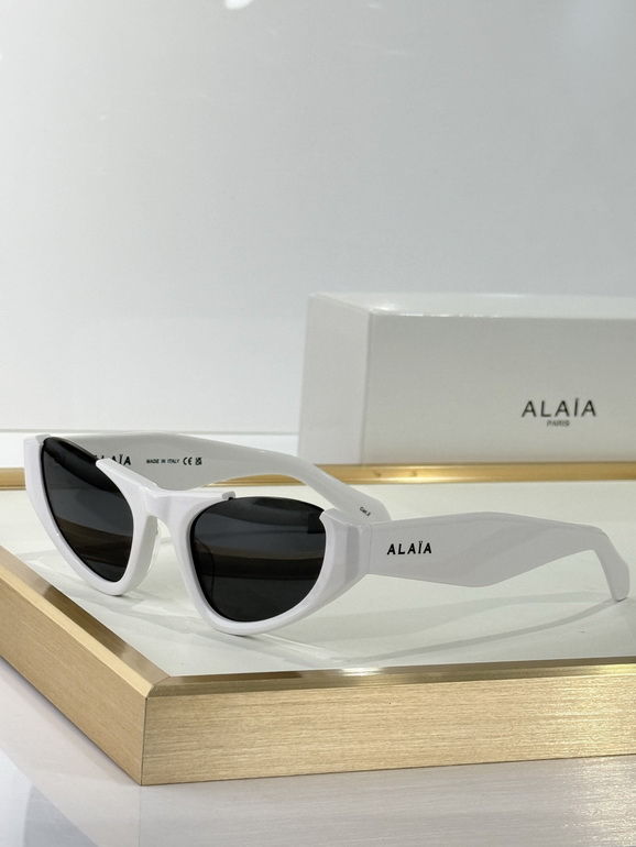ALAIA Sunglasses(AAAA)-011