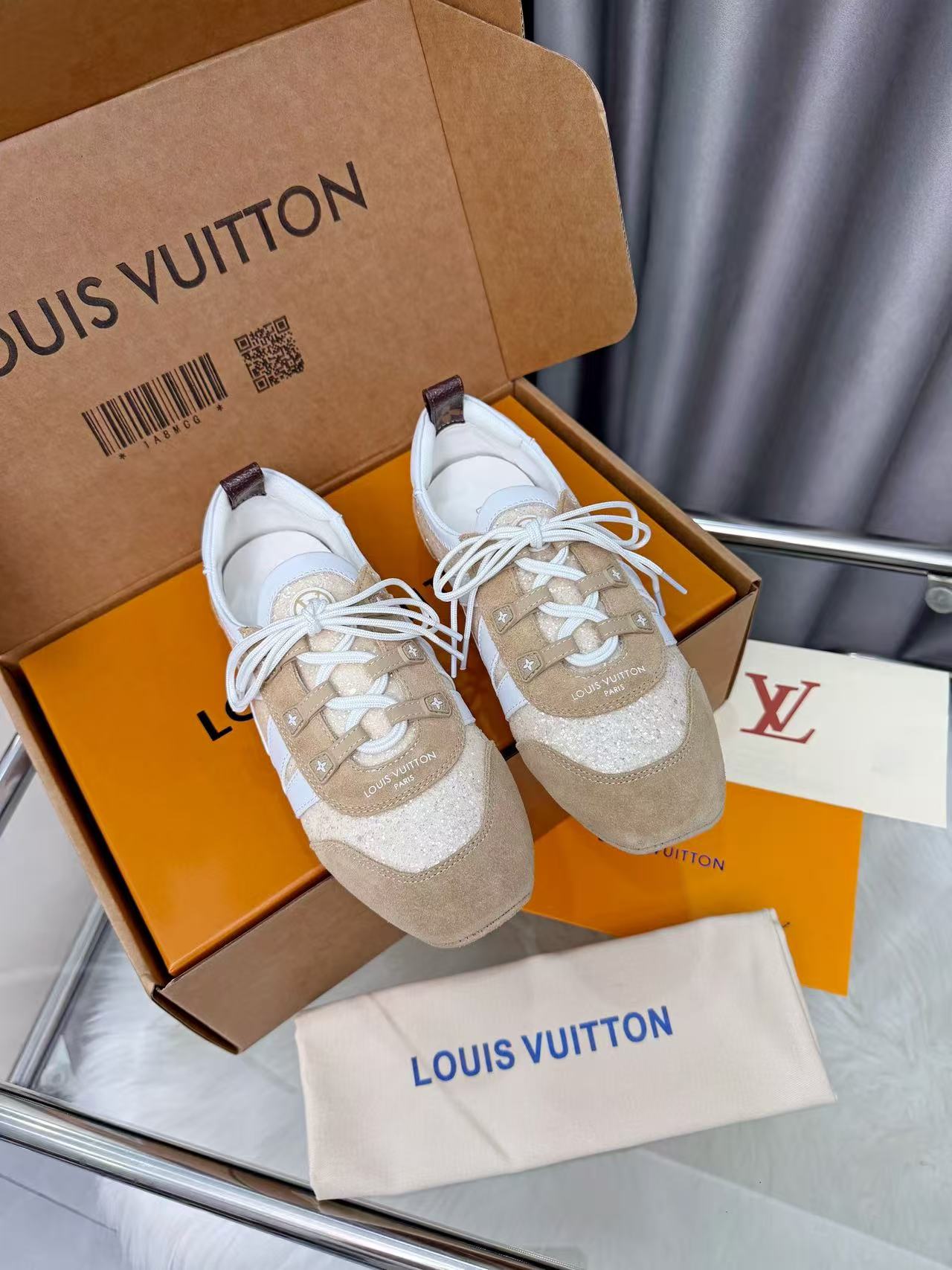 LV Shoes AAA(Women)-107