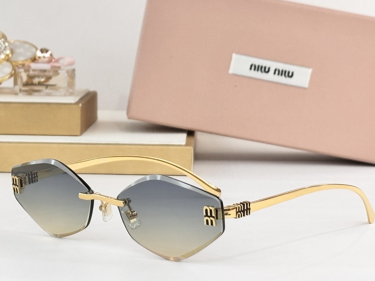 MIUMIU Sunglasses(AAAA)-295