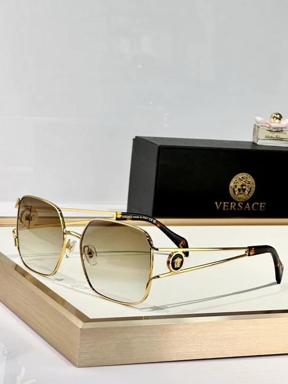VERSACE Sunglasses(AAAA)-607