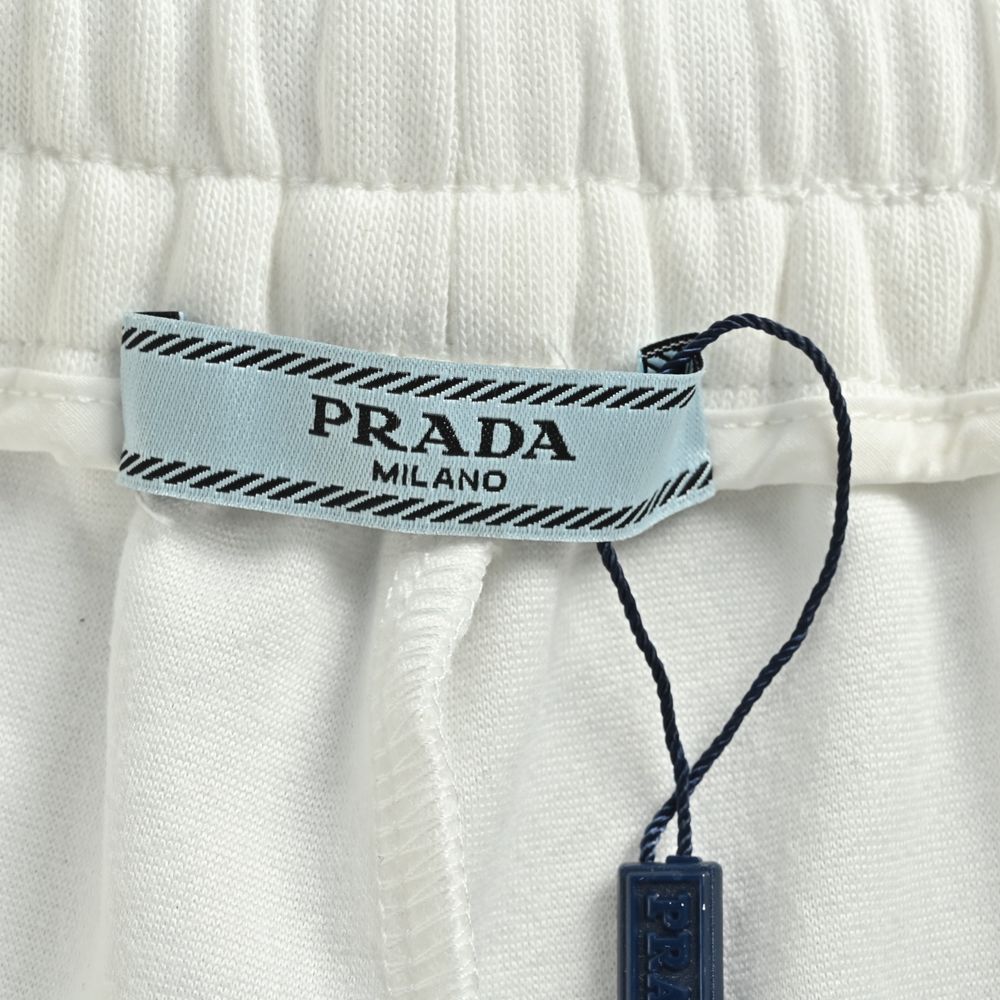 Prada Shorts-043