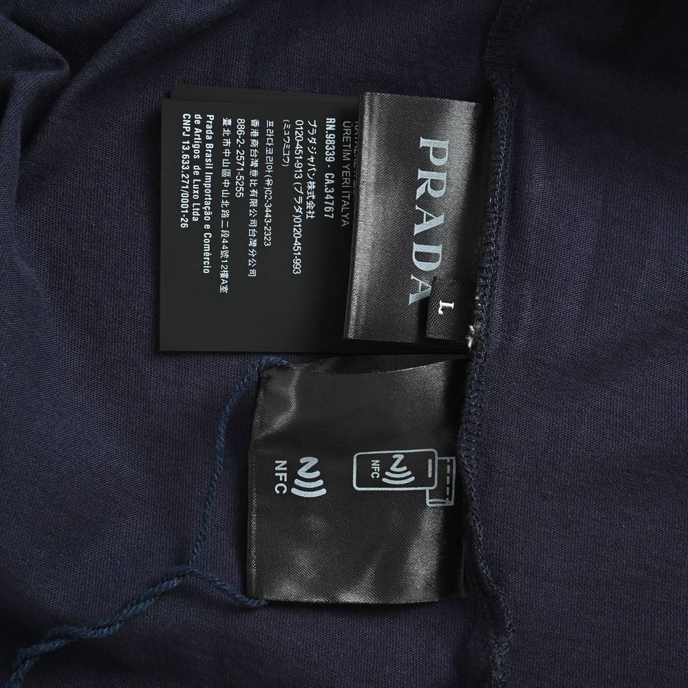 Prada Polo-004